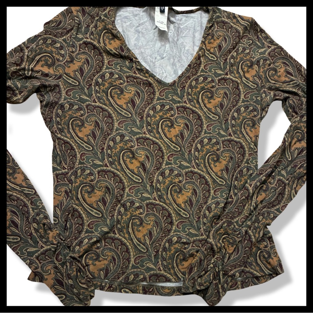 Les Copains Paisley Long-Sleeve V neck Slim Fit Top in Brown - Picture 2 of 12